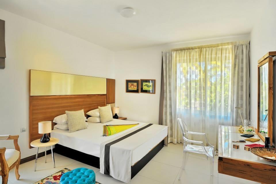 So Beach Villa In Situ Roches Noires Exterior foto